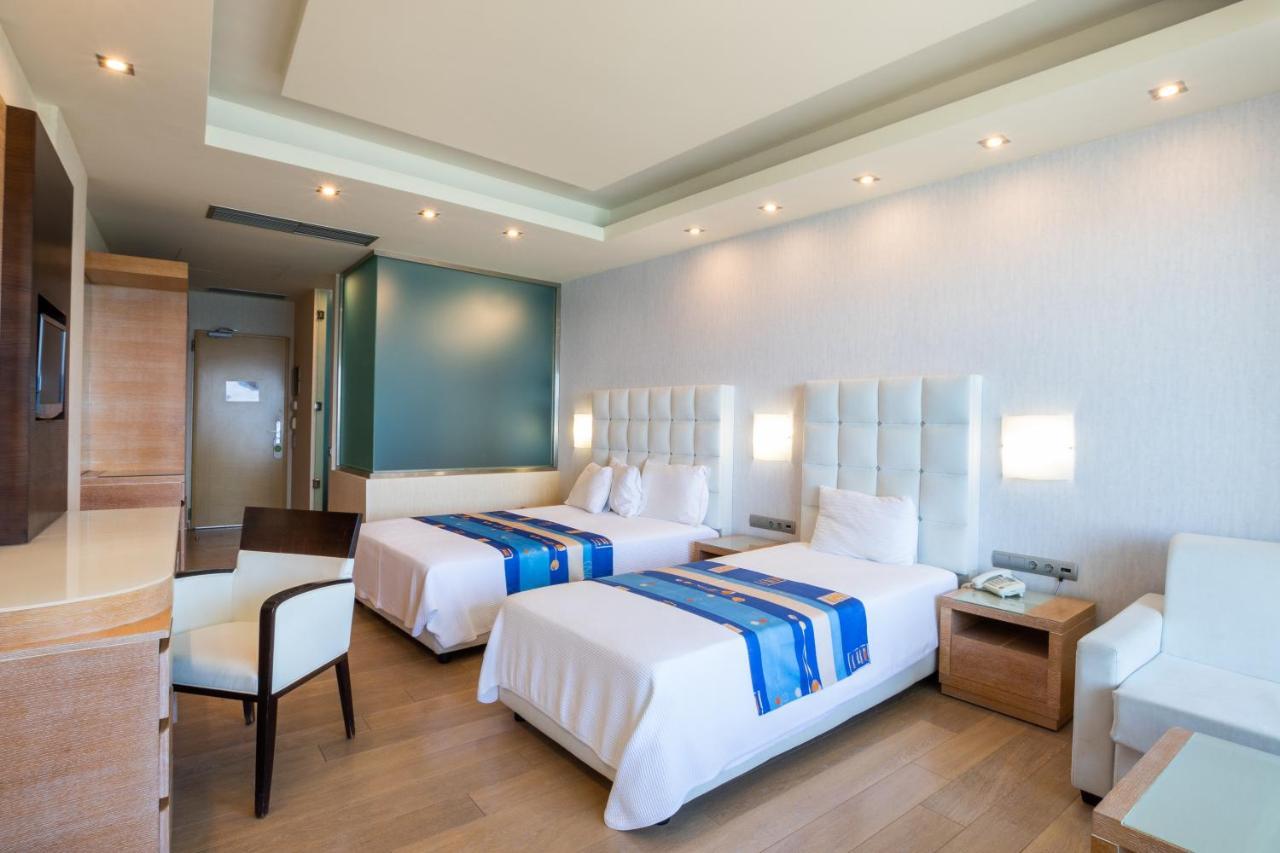 Konstantinos Palace 카르파토스 외부 사진