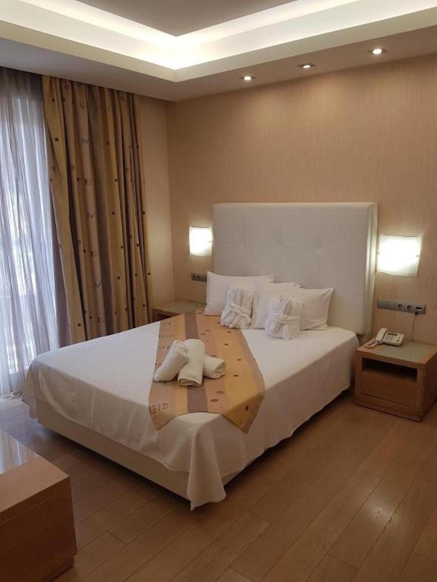 Konstantinos Palace 카르파토스 외부 사진